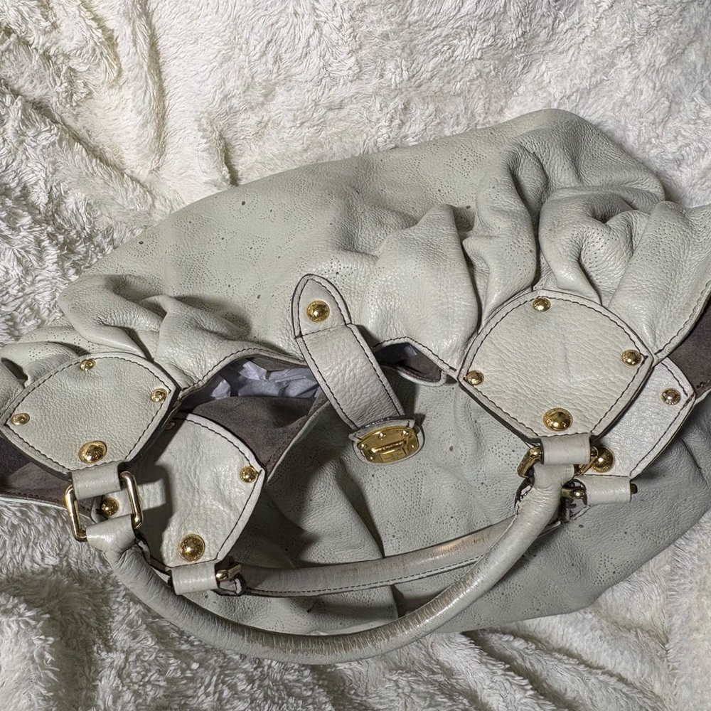 Louis Vuitton Mahina hobo Creamy mint colored Shoulder Bag - Picture 15 of 16